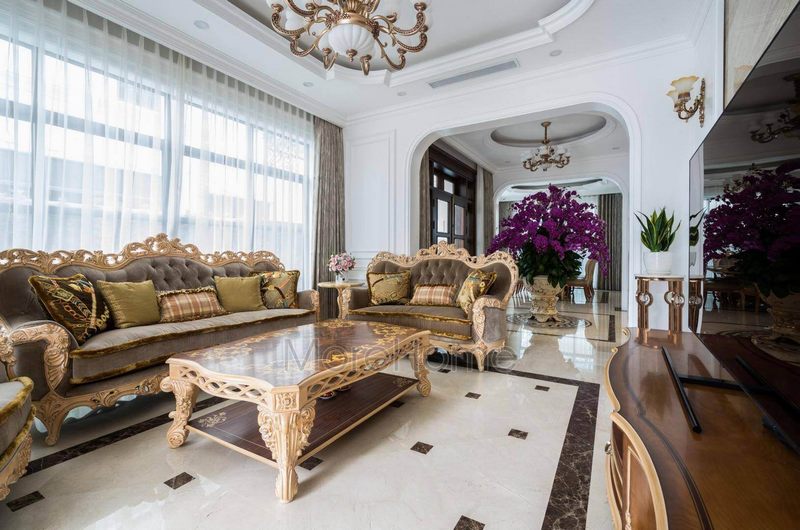 MoreHome tập trung sử dụng các màu trắng, be, cát và oliu để làm cho không gian biệt thự trở nên sang trọng và sáng hơn.